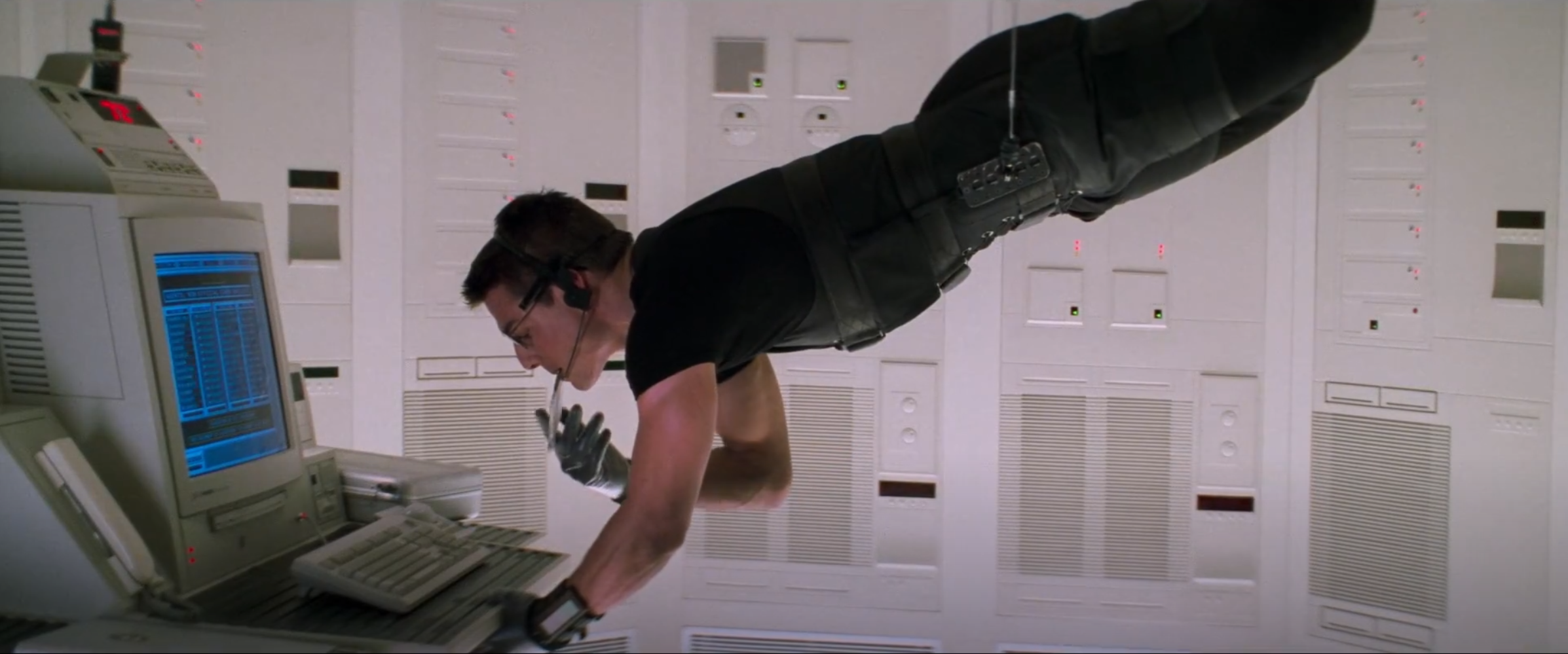 Breaking Into a Computer - Mission Impossible (1996)